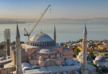 Liebherr entwickelt sich im Geschäftsjahr 2025 stabil